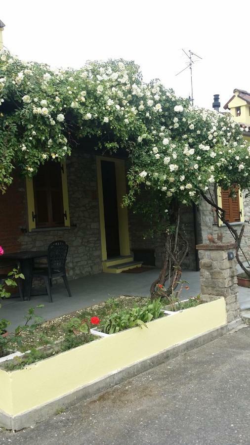 La Casa Di Valerio Villa Montabone Kültér fotó